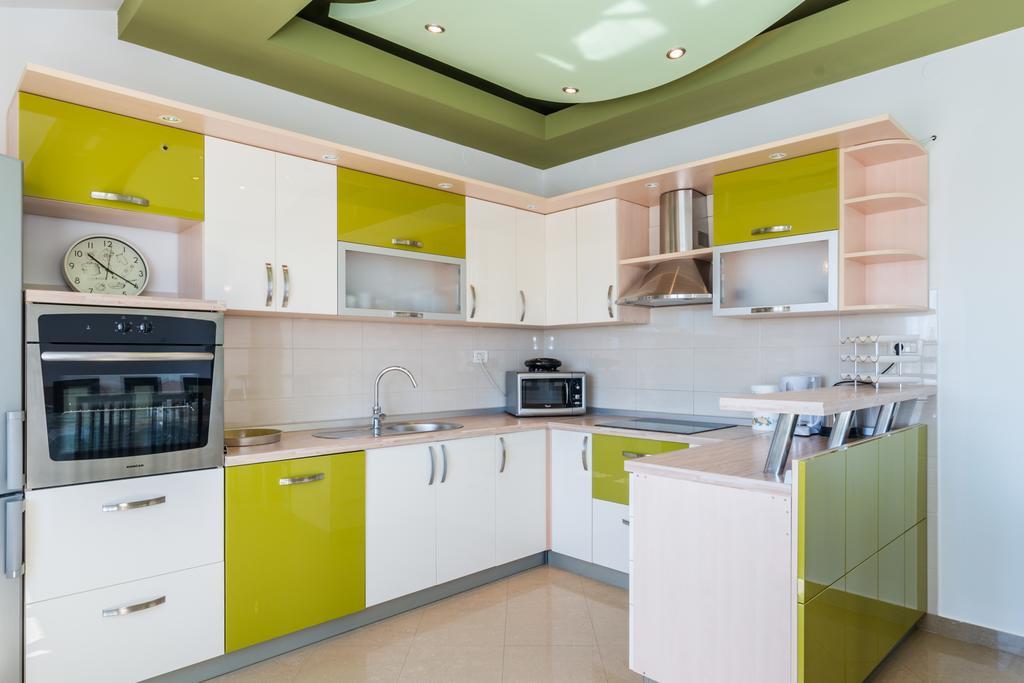 Crowonder Sun&Fun Holiday House With Large Swimming Pool, Playroom And Garden ビビニェ エクステリア 写真